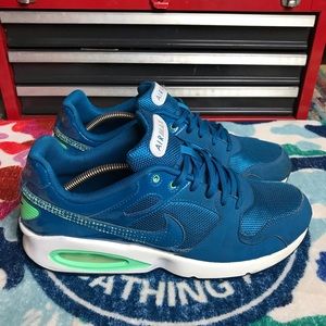 Nike Air Max Coliseum